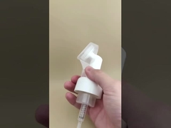 Νεαρή σχεδίαση Λευκή πλαστική μεγάλη αντλία αφρού με βούρτσα για μπουκάλια πλύσης σώματος