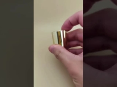 Χρυσό στρογγυλό καπάκι αλουμινίου-πλαστικού με λεία επιφάνεια και διαφανές κουμπί για φιάλες περιποίησης δέρματος