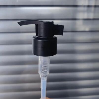Νέο σχεδιασμό 24mm 28mm πλαστική αντλία λοσιόν με αριστερό-δεξιά κλειδαριά Twist Lotion αντλία με κλιπ